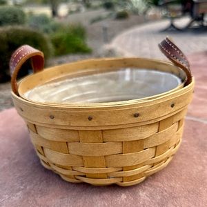 Longaberger Basket 2003 Vintage | Includes plastic liner, leather handl…